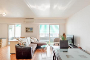 Bright 2 Bed Apt in Cannes, 10 min to Palais